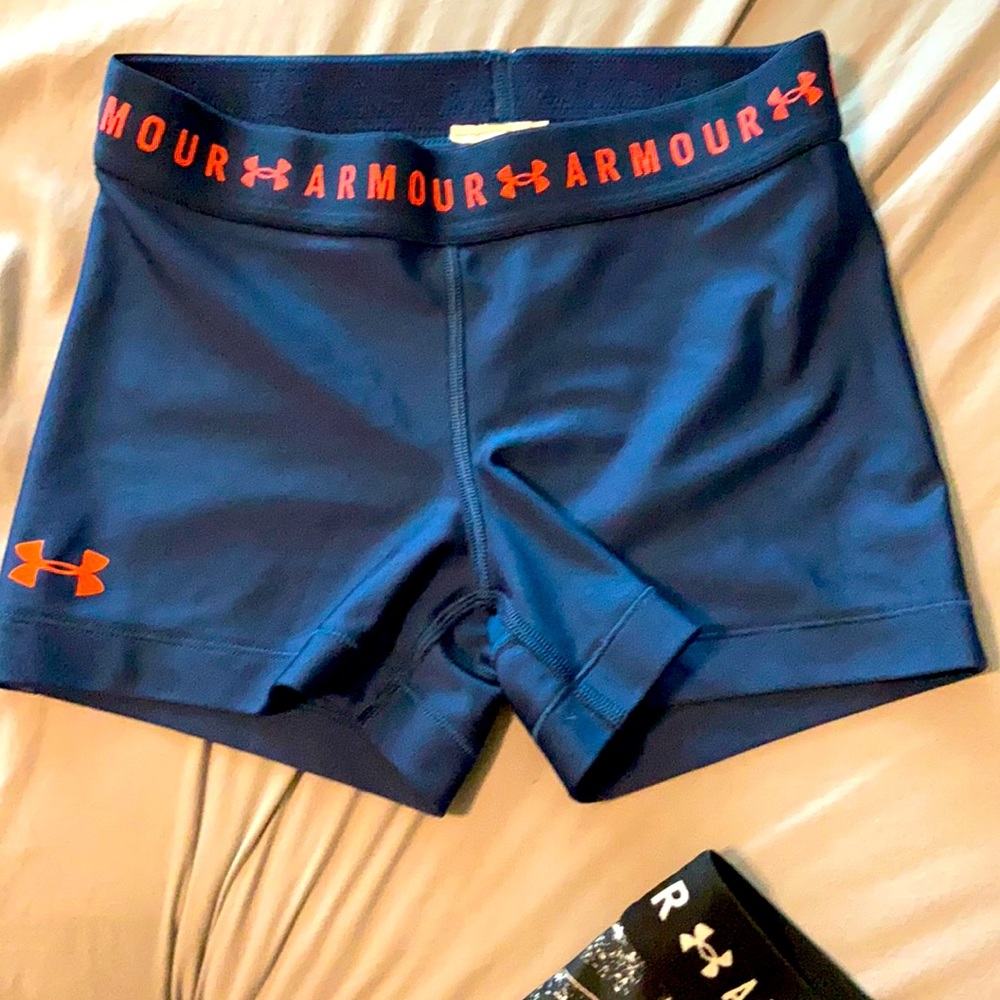Under Armour 3” compression shorts